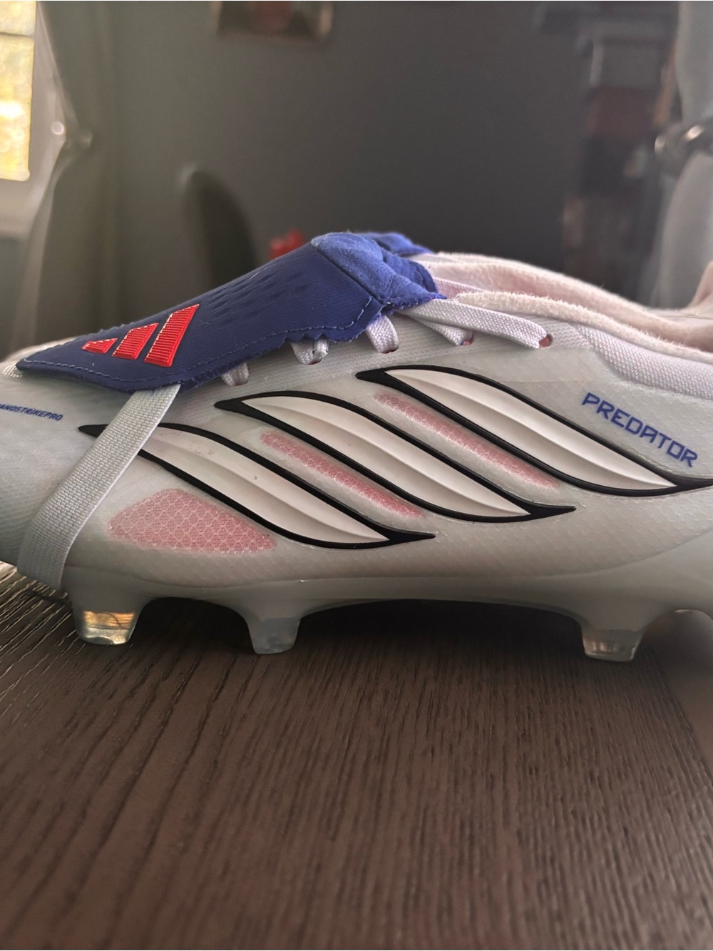 Elite Blue and white Adidas Predators in size 8. - Picture 6 of 7